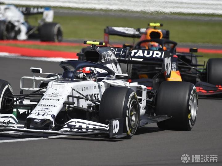 爱游戏娱乐-红牛二队逆转梅赛德斯，塞恩斯刷新纪录