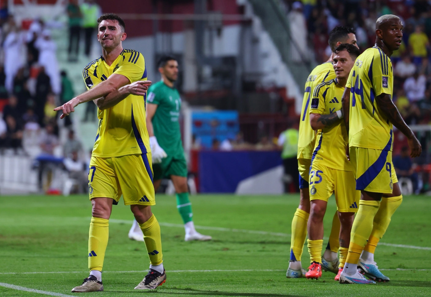 爱游戏娱乐-德国队横扫英格兰队，波尔带队取胜