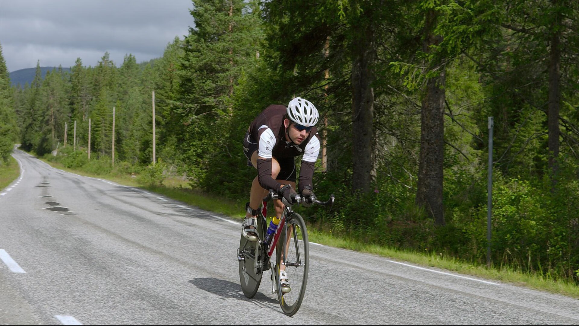 爱游戏娱乐-喀麦隆硬仗取胜葡萄牙，厄德高在世界排名争夺战接管比赛，非洲雄狮的怒吼与北欧新王的加冕